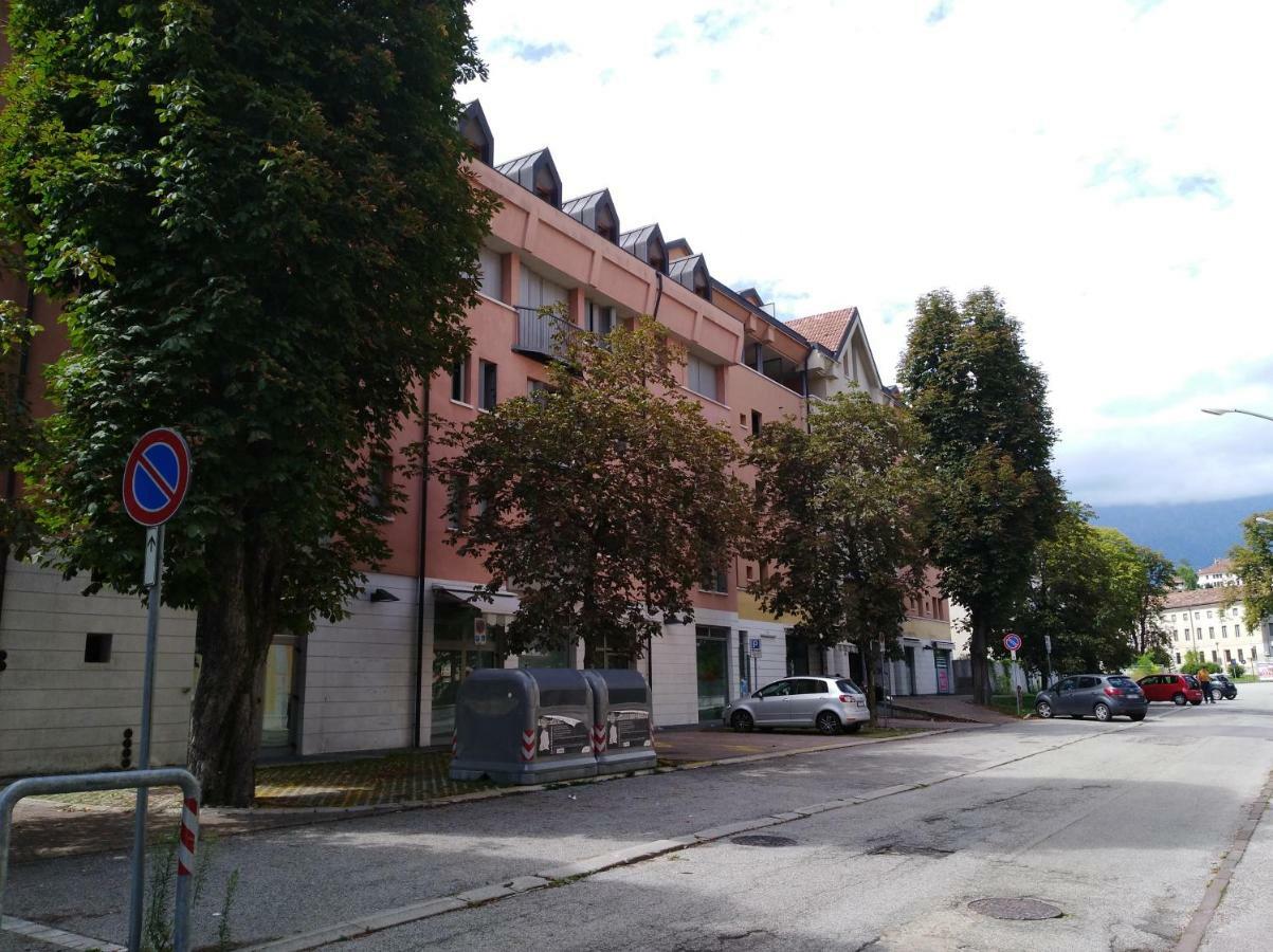 Great Apartament In Feltre Bagian luar foto